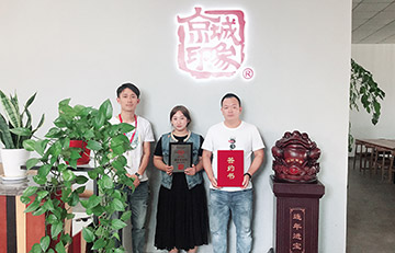 贺：京城印象老北京布鞋加盟店河南张老板成功加盟！