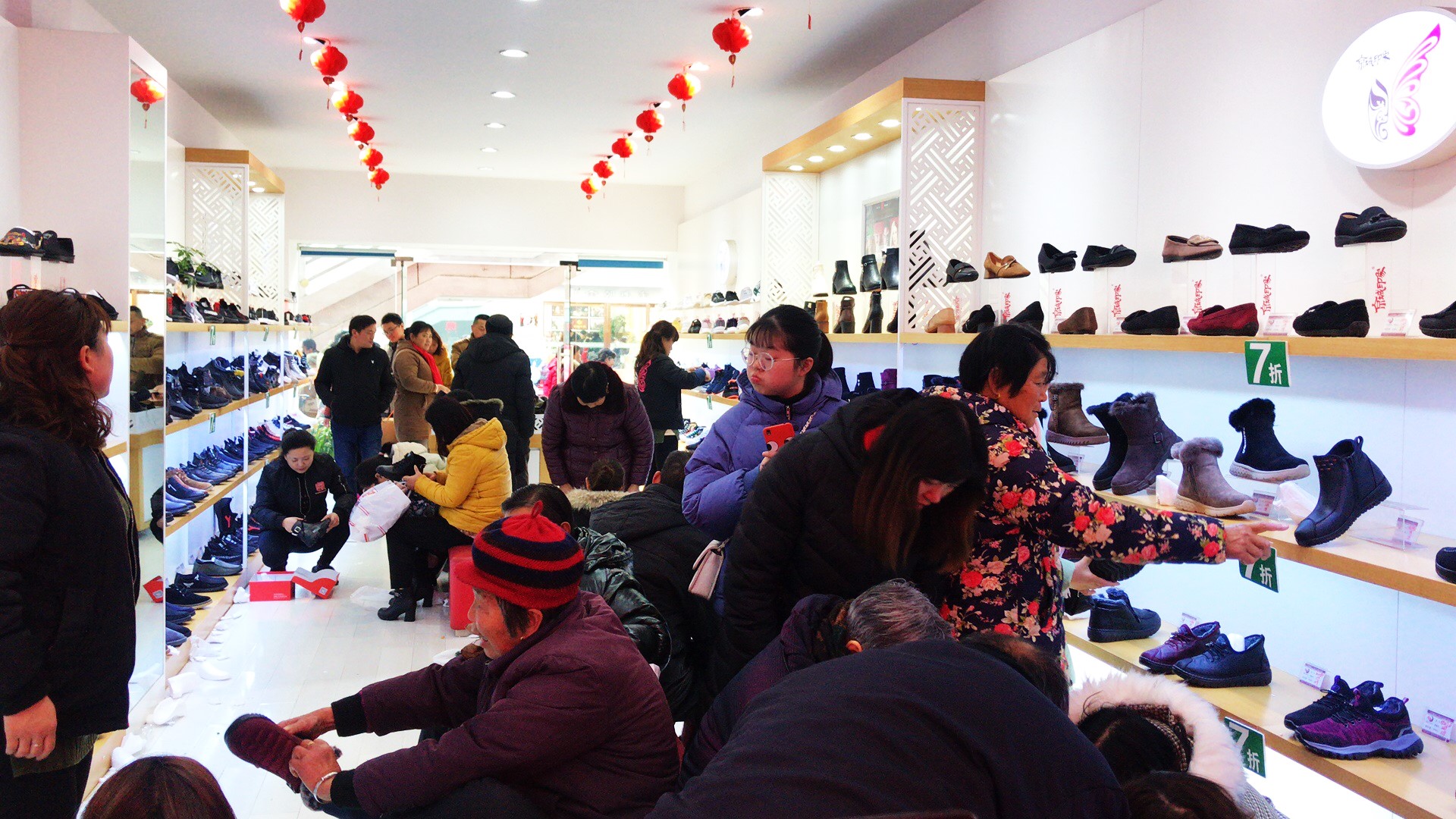 店铺销售不是卖，而是服务！