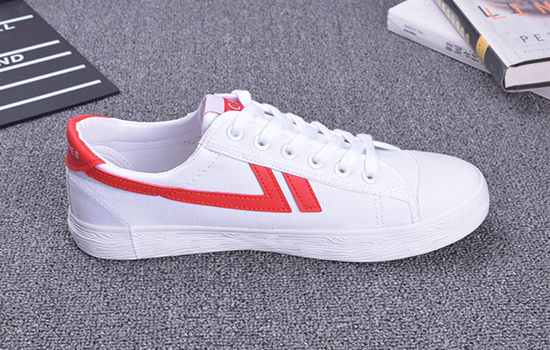 老北京布鞋，京城印象布鞋，72111C白红