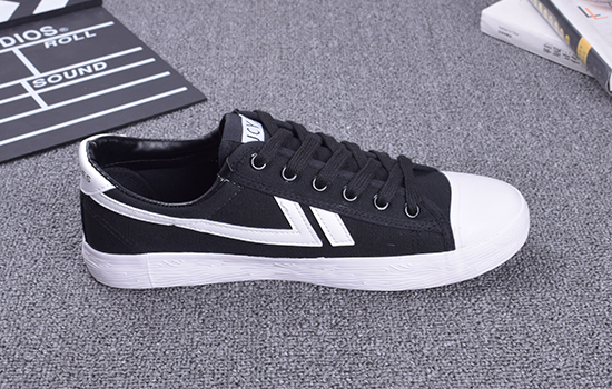 老北京布鞋，京城印象布鞋，72111C黑白