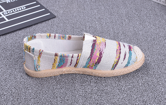 老北京布鞋，京城印象布鞋，51283C红色